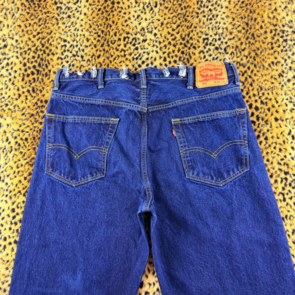 Levis 550 Relaxed Fit Tapered Leg Jeans Blue Distressed Waistband 38x32 Baggy
